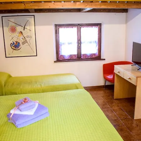 Studio Via Consolazione Appartement *