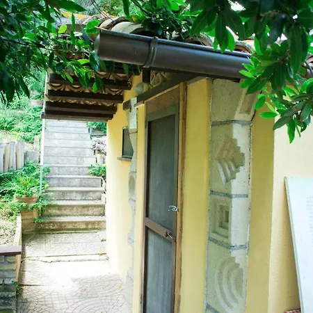 Studio Via Consolazione Apartmán *
